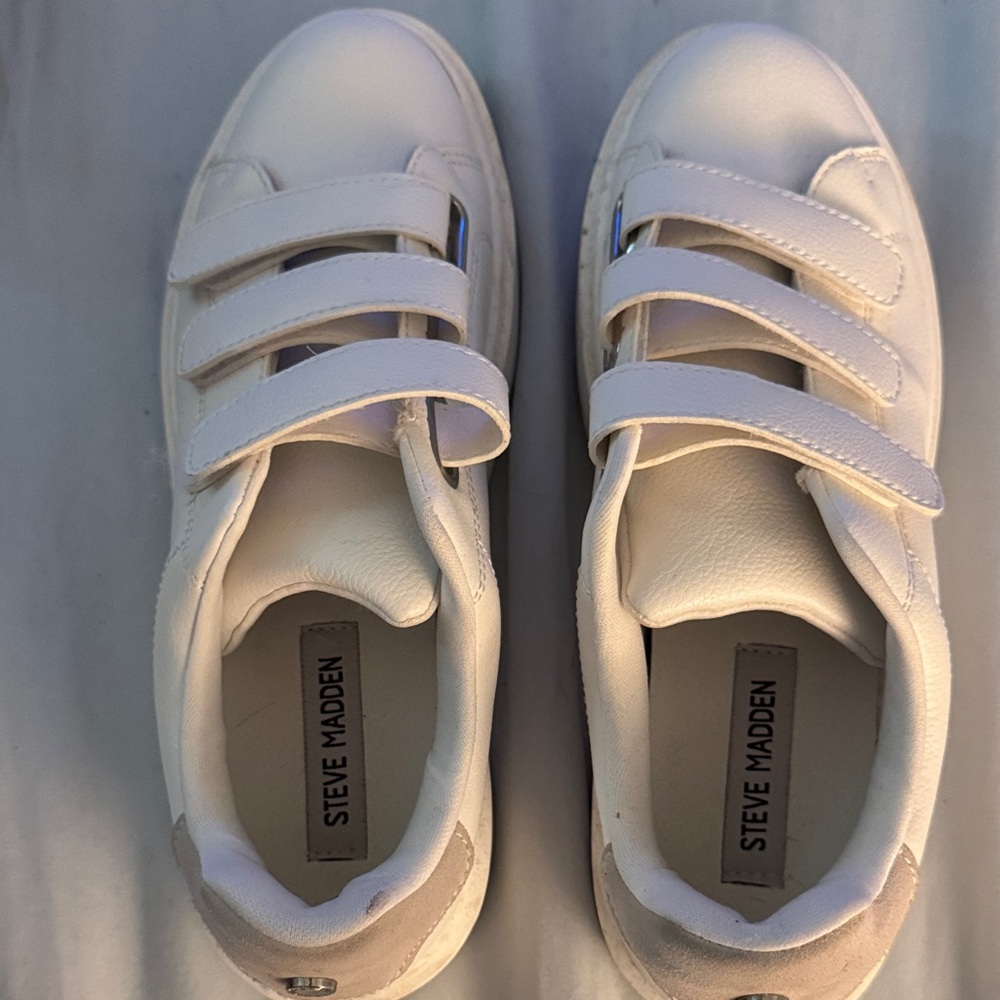 Steve Madden Women’s Cream Velcro Sneakers